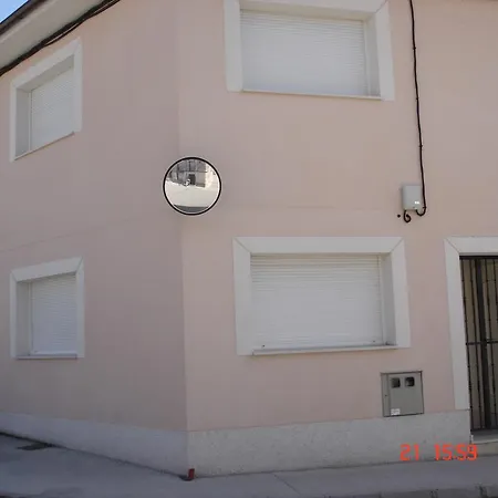 La Casa Rosa Aldea Real